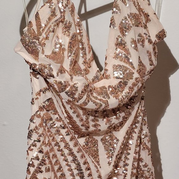 PRICE DROP! Fashion Nova Remix Rose Gold Sequin Dress Sz L - Picture 5 of 11